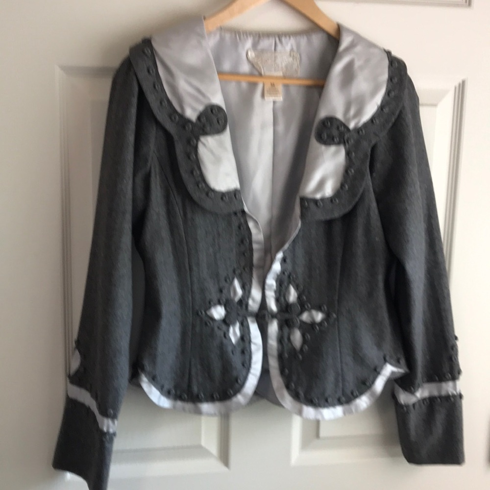 Women’s gray wool lined jacket with embroidery M